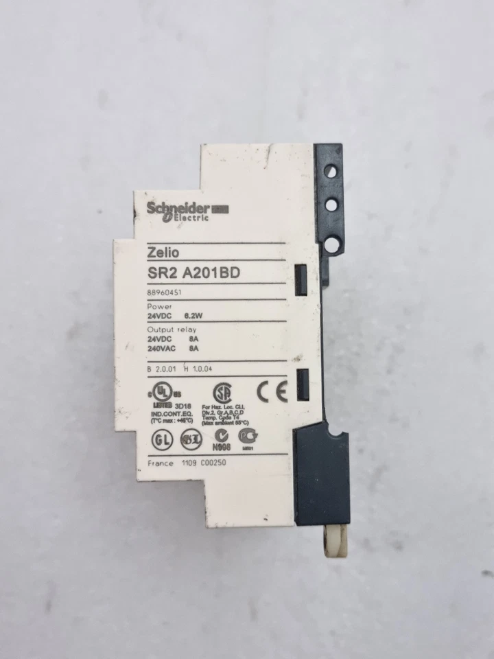Schneider ZELIO SR2 A201BD Smart Logic Relay Module 24Vdc SR2A201BD